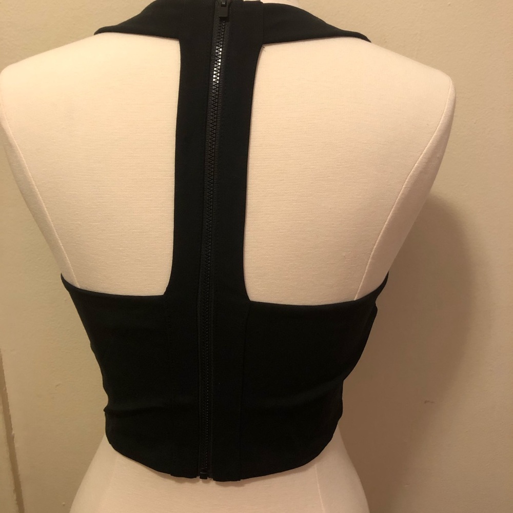 Crop top - Picture 2 of 3